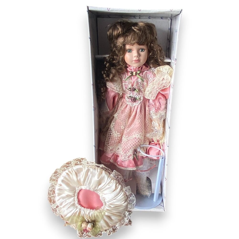 Vintage Duck House Heirloom 15″ Doll (New Opened Box) RARE